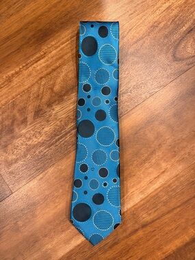 Men's Teal Polka Dot Tie - Classic Pattern